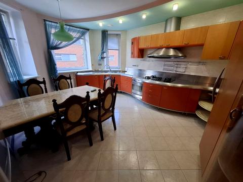 квартира за адресою Виконкомівська вул., 7