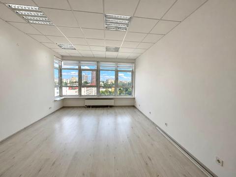комерційна за адресою Кловський узвіз, 7a