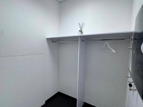 комерційна за адресою Кловський узвіз, 7a