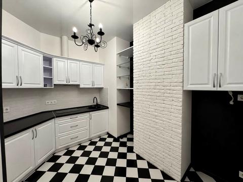 комерційна за адресою Кловський узвіз, 7a