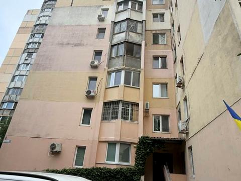 квартира за адресою Академіка Корольова вул., 90а