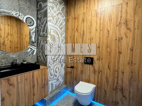 комерційна за адресою Трускавецька вул., 10А