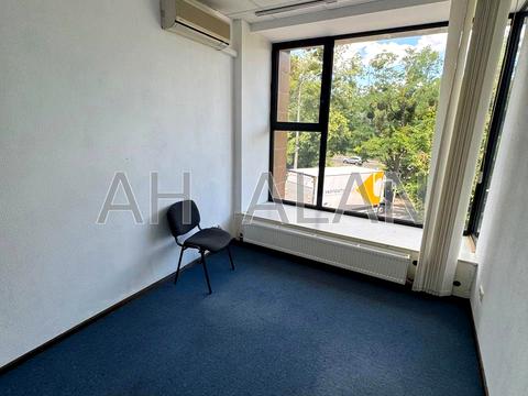 комерційна за адресою Лук'янівська вул., 1