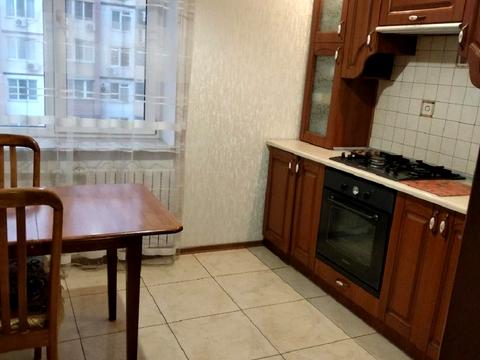 квартира за адресою Тополина вул., 20