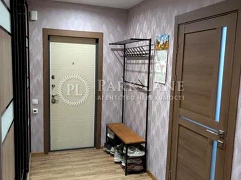 квартира за адресою Вишняківська вул., 4