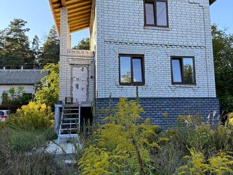 будинок за адресою с. Княжичі, дачна
