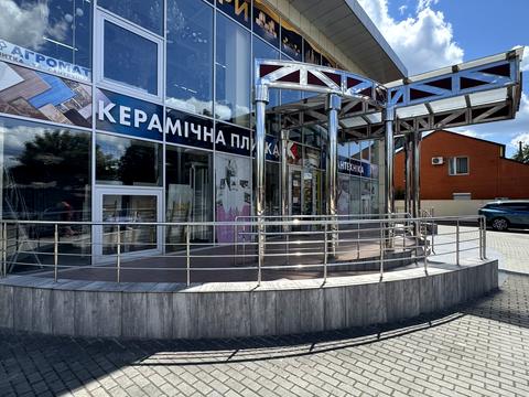 комерційна за адресою Покровська вул., 70б