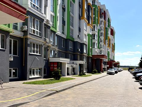 коммерческая по адресу Машинобудівників ул., 16