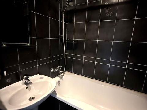 квартира за адресою Старонаводницька вул., 4