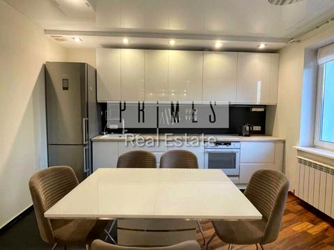 квартира за адресою Анни Ахматової вул., 43