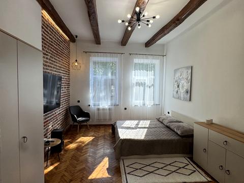 квартира за адресою Остряниці, 14