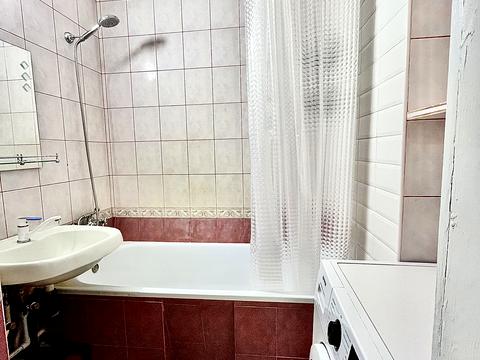 квартира по адресу Ревуцкого ул., 5