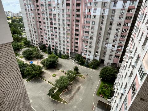 квартира по адресу Ревуцкого ул., 5
