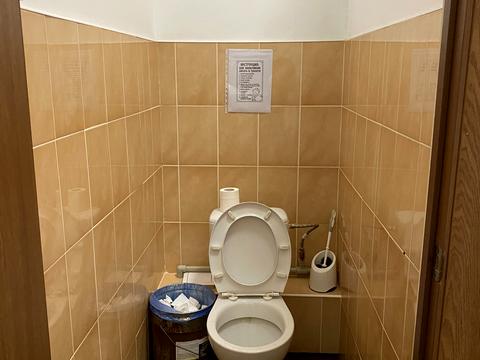 комерційна за адресою Одеська вул., 2