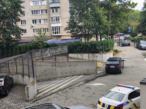 коммерческая по адресу Стрыйская ул., 86-Б