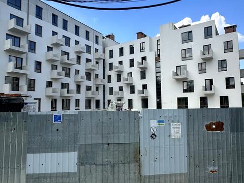 комерційна за адресою Пилипа Орлика вул., (Будинок В)