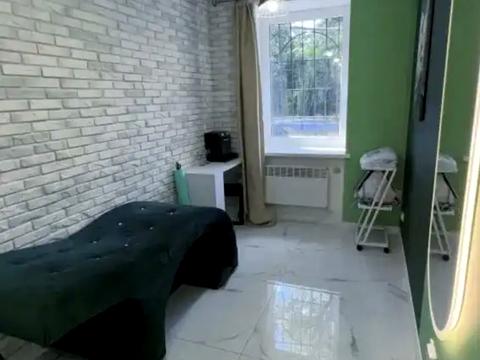 коммерческая по адресу Мономаха, 25А