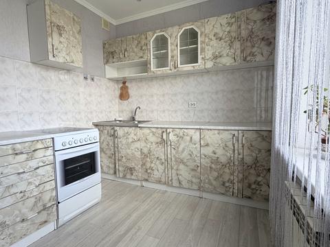квартира за адресою Анни Ахматової вул., 8