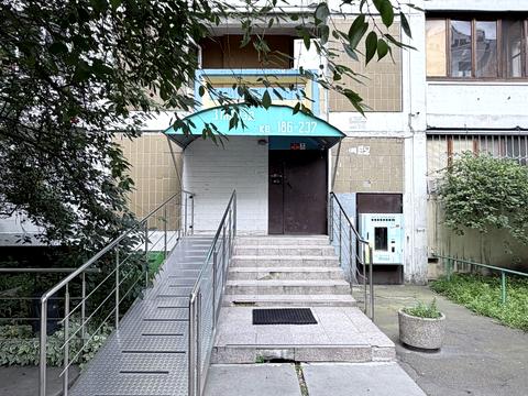квартира за адресою Анни Ахматової вул., 8