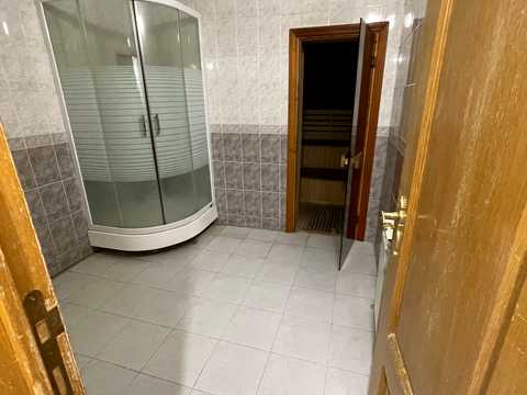 комерційна за адресою Валерія Лобановського просп. (Червонозоряний), 14