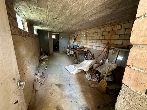 будинок за адресою Долішня