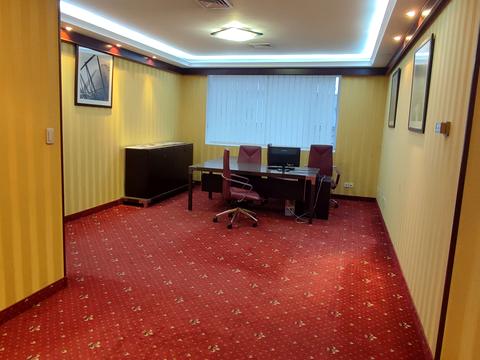 комерційна за адресою Шовковична вул., 38