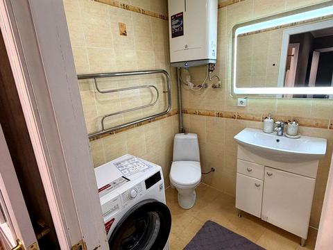 квартира по адресу Михаила Лушпы просп. (Космонавтів), 38