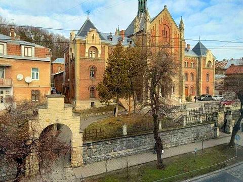 квартира за адресою Миколи Лисенка вул., 24