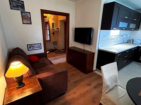 квартира за адресою Докова вул., 16