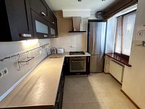 квартира за адресою Докова вул., 16