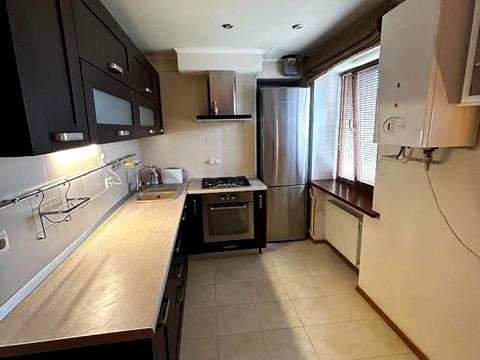 квартира за адресою Докова вул., 16