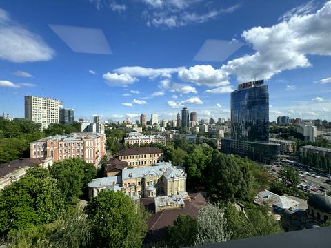 комерційна за адресою Дарвіна вул., 12