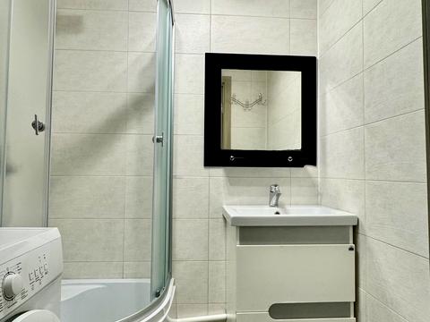 квартира за адресою 24 Серпня вул., 3