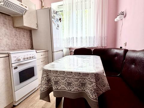 квартира за адресою Академіка Янгеля вул. (Фрунзе), 38