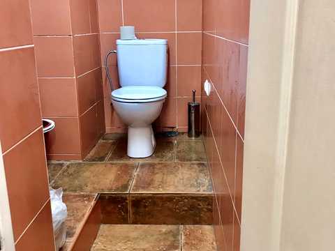 комерційна за адресою Велика Арнаутська вул., 18