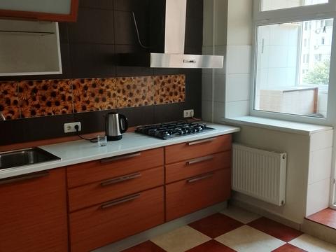 квартира за адресою Зоопаркова вул., 6