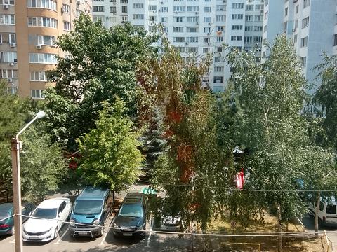 квартира за адресою Зоопаркова вул., 6