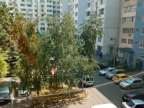 квартира за адресою Зоопаркова вул., 6