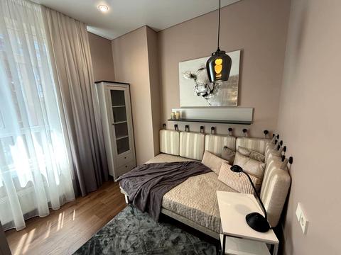 квартира за адресою Зоряний бульв., 1м