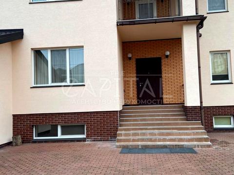 будинок за адресою Київ, каштанова