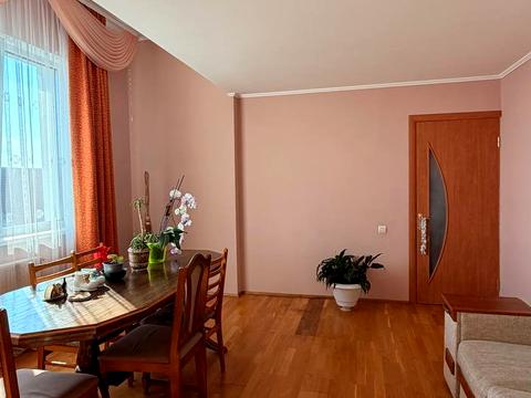 квартира за адресою Радісна вул., 2в