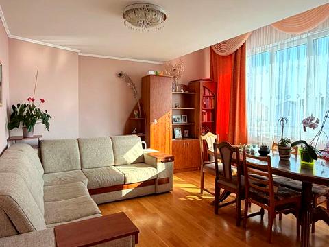 квартира за адресою Радісна вул., 2в