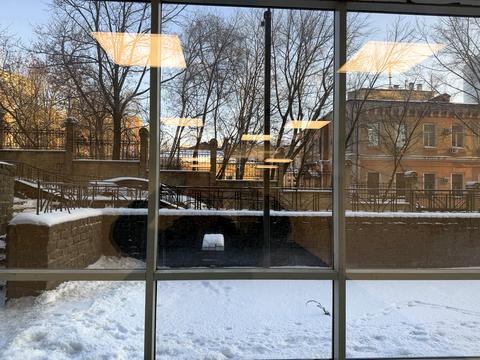 комерційна за адресою Шовковична вул., 42