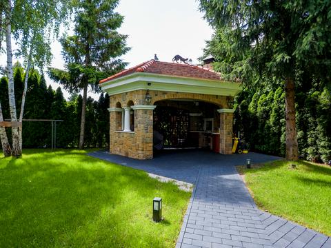 будинок за адресою с. Вишеньки, Садова вул.