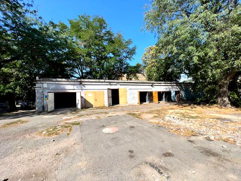 коммерческая по адресу Заньковецкой ул., 10
