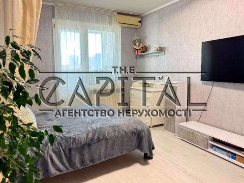 квартира за адресою Сергія Данченка вул., 3