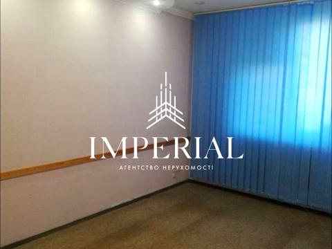 комерційна за адресою Івана Світличного вул. (Петровського), 10