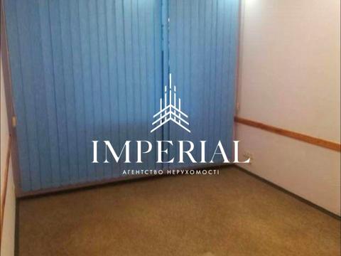 комерційна за адресою Івана Світличного вул. (Петровського), 10
