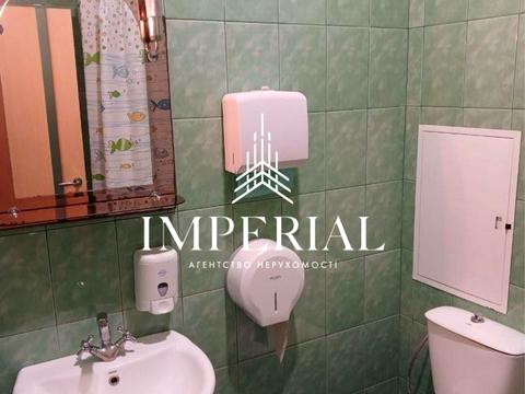 комерційна за адресою Івана Світличного вул. (Петровського), 10