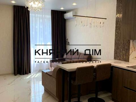 квартира за адресою Героїв Крут вул., 4